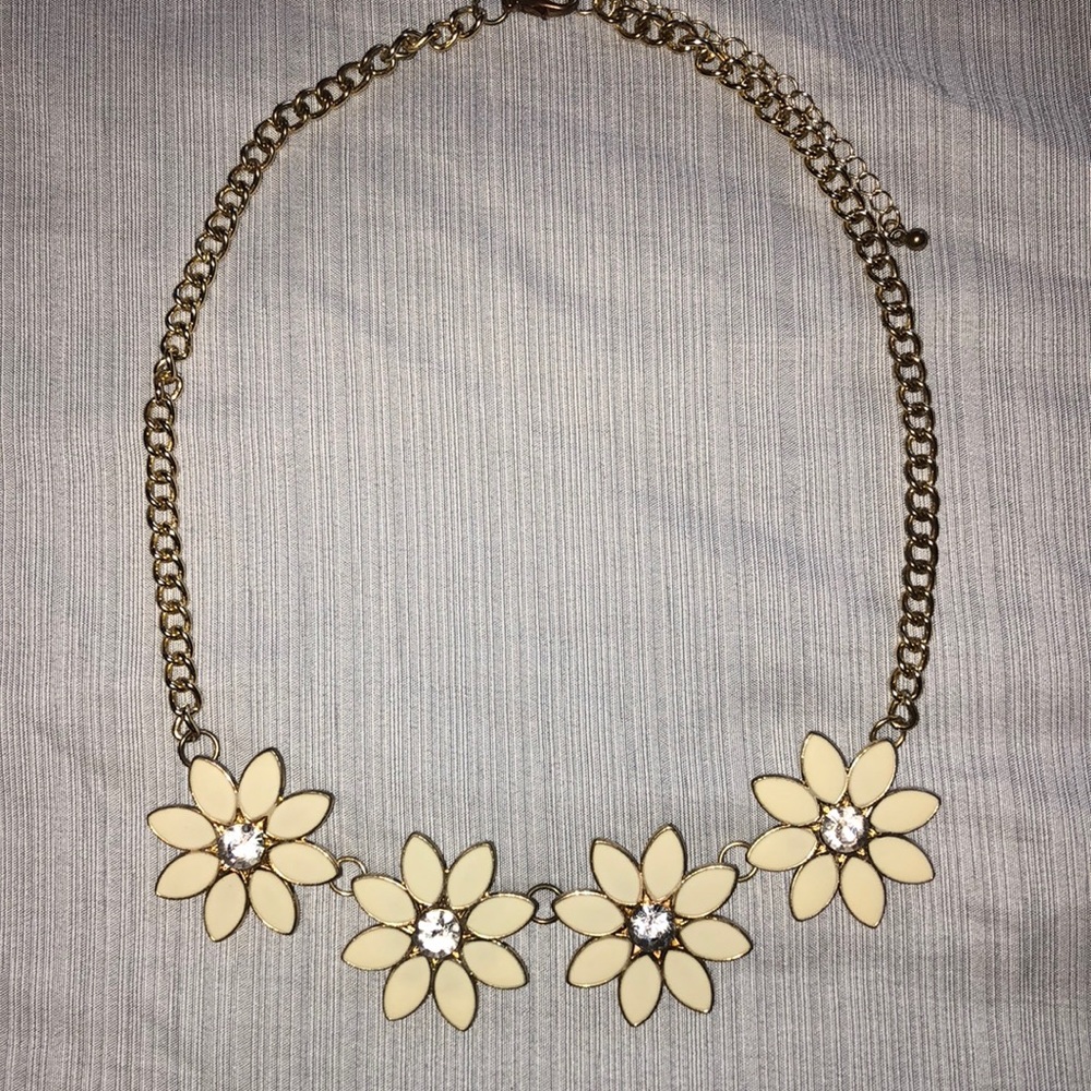 White Flower Necklace